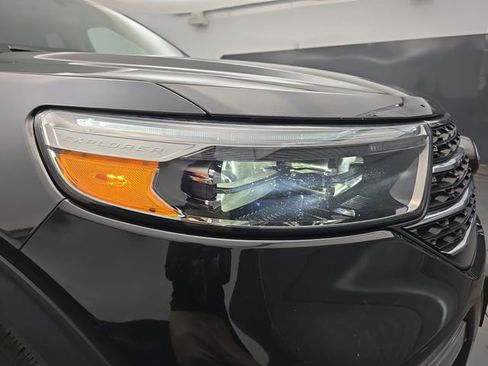 Used 2023 Ford Explorer XLT w/ Equipment Group 202A image 11