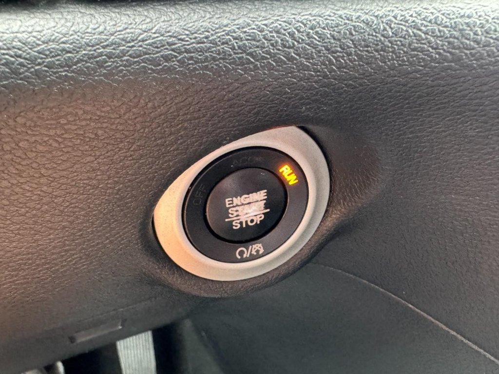 Used 2018 Chrysler Pacifica Touring-L Plus FWD image 25