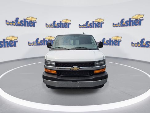 Used 2025 Chevrolet Express 2500 w/ Driver Convenience Package RWD image 4