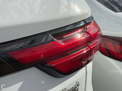 Certified 2023 Chevrolet Traverse LS FWD image 12