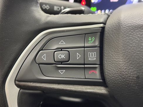 Used 2022 Jeep Grand Cherokee L Limited image 21