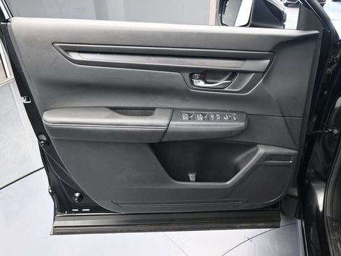 Used 2025 Honda CR-V EX image 24