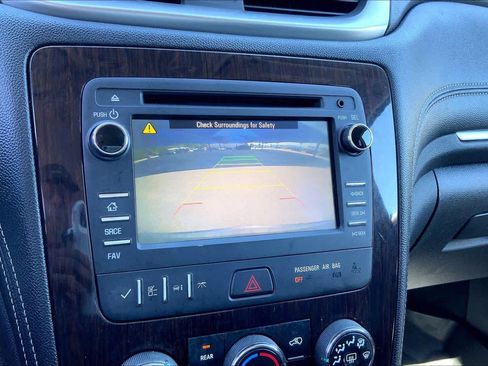 Used 2016 Chevrolet Traverse LT FWD image 27