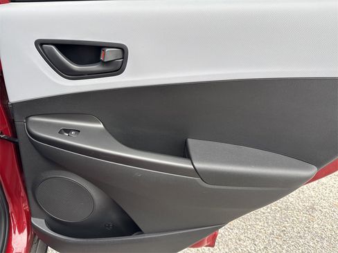 Used 2020 Hyundai Kona SEL image 30