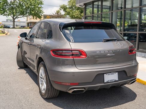 Used 2018 Porsche Macan AWD/4WD image 4