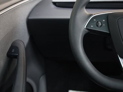Used 2025 Tesla Model 3 Long Range RWD image 34