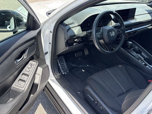 Used 2023 Honda Accord Sport image 10