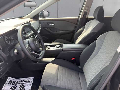 Used 2023 Nissan Rogue SV AWD/4WD image 11