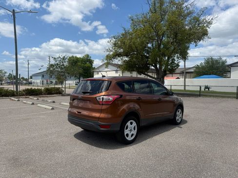 Used 2017 Ford Escape S image 6