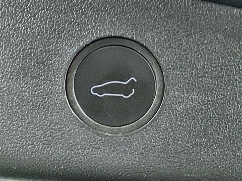 Used 2023 Tesla Model 3 Standard Range RWD image 31