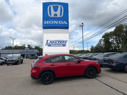 Used 2025 Honda HR-V Sport image 1