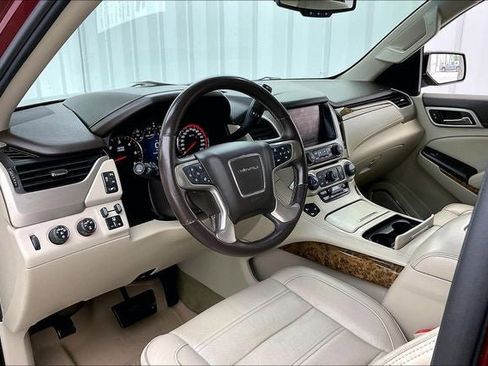 Used 2016 GMC Yukon XL Denali w/ Open Road Package AWD/4WD image 17