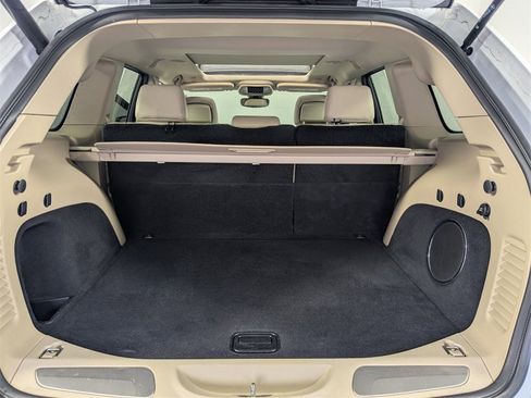 Used 2019 Jeep Grand Cherokee Limited w/ Luxury Group II image 25