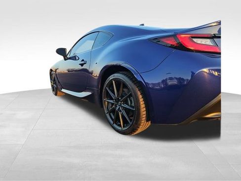 Used 2023 Toyota GR86 Premium image 12