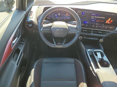 Used 2024 Chevrolet Equinox EV RS FWD image 13