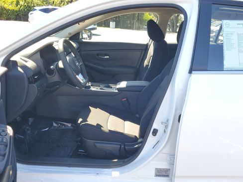 New 2025 Nissan Sentra SV image 11