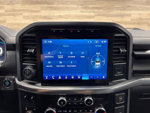 Used 2023 Ford F150 Lariat w/ Trailer Tow Package image 13