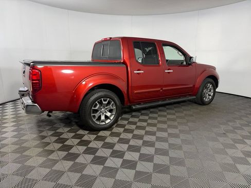 Used 2016 Nissan Frontier SL RWD image 8