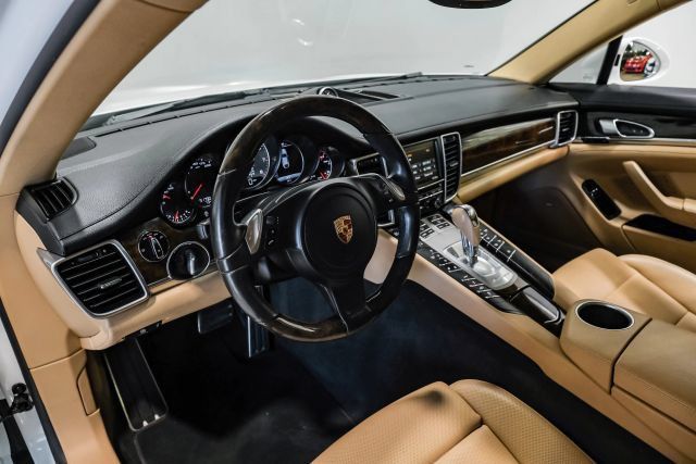 Used 2016 Porsche Panamera S w/ Premium Package Plus RWD image 4