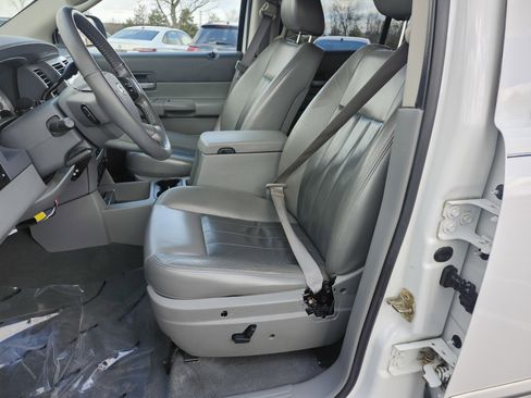 Used 2004 Dodge Durango Limited image 24