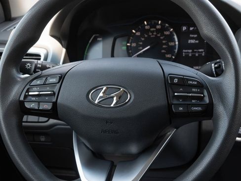 Used 2018 Hyundai Ioniq Blue FWD image 23