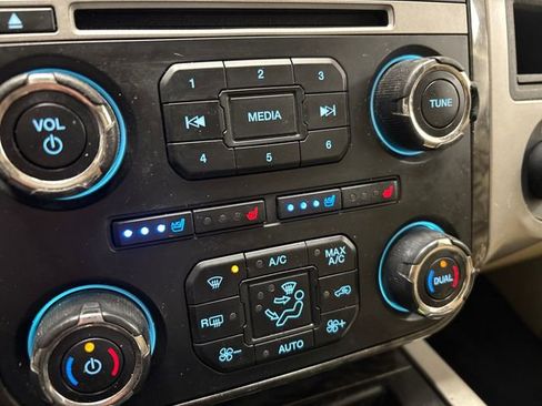 Used 2015 Ford Expedition Limited image 44