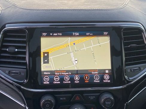 Used 2020 Jeep Grand Cherokee Summit w/ Platinum Series Group image 14