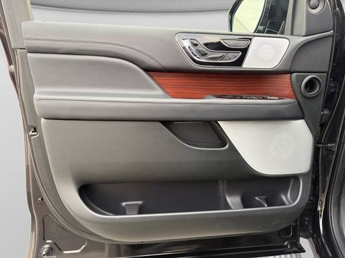 Used 2024 Lincoln Navigator L Reserve AWD/4WD image 13