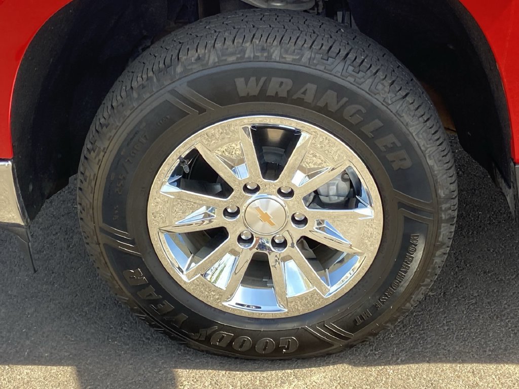 Used 2025 Chevrolet Silverado 1500 LT RWD image 28