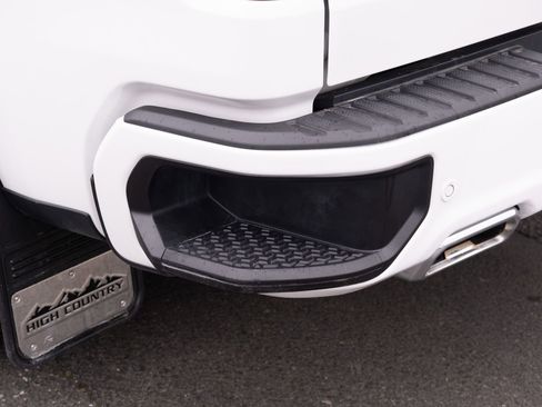 Used 2023 Chevrolet Silverado 1500 High Country w/ Technology Package image 29