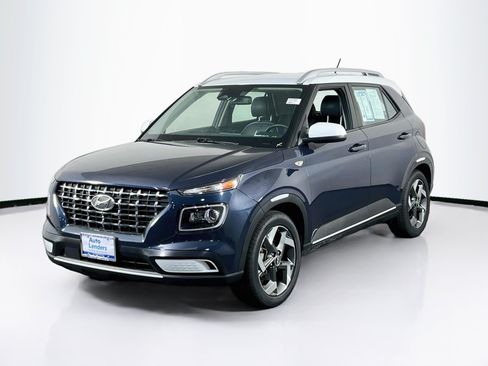 Used 2023 Hyundai Venue Limited FWD image 1