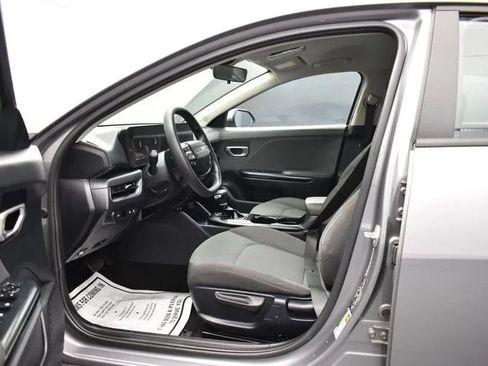 Used 2025 Kia K4 FWD image 14