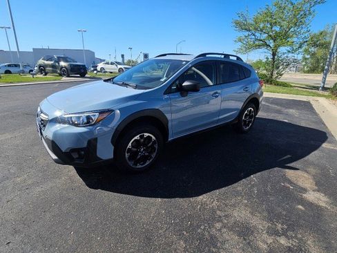 Used 2023 Subaru Crosstrek 2.0i AWD/4WD image 2