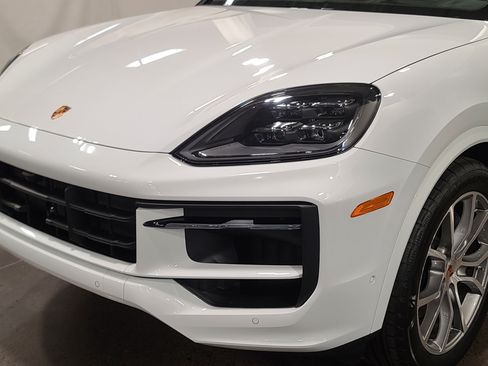 New 2026 Porsche Cayenne image 32