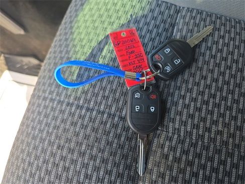 Used 2012 Ford F350 XLT w/ Skid Plate Pkg image 27