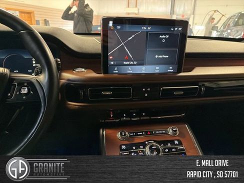 Used 2020 Lincoln Aviator Reserve w/ Equipment Group 202A AWD/4WD image 17