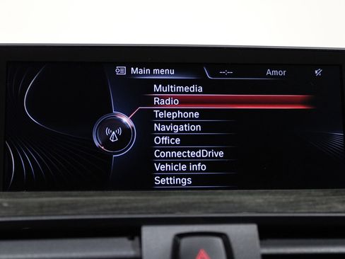 Used 2015 BMW M4 Convertible image 30