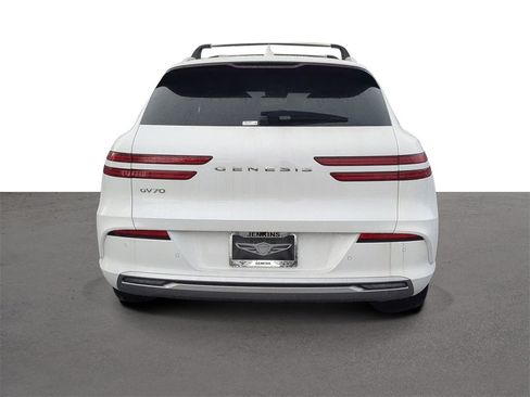 Used 2025 Genesis Electrified GV70 Advanced w/ Prestige Package image 4