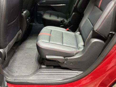 Used 2025 Chevrolet Traverse RS w/ LPO, Floor Liner Package AWD/4WD image 16