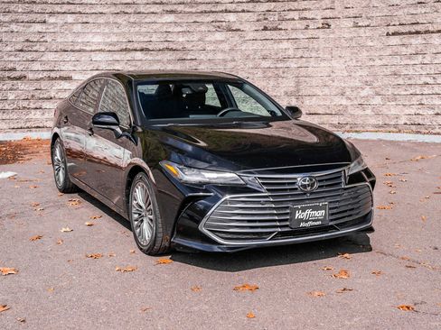 Certified 2022 Toyota Avalon Limited w/ Advanced Safety Package image 2