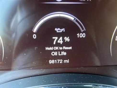 Used 2019 Jeep Grand Cherokee Altitude AWD/4WD image 10