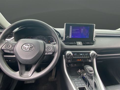 Used 2023 Toyota RAV4 XLE AWD/4WD image 11