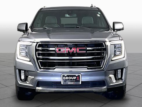 Used 2022 GMC Yukon XL SLT w/ SLT Premium Package AWD/4WD image 4