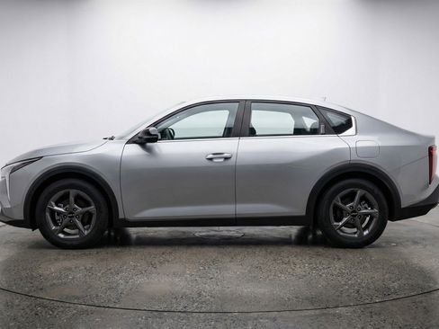 Used 2025 Kia K4 LXS image 5