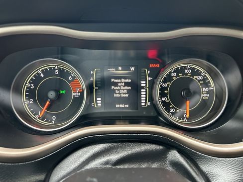 Used 2017 Jeep Cherokee Sport w/ Cold Weather Group image 23