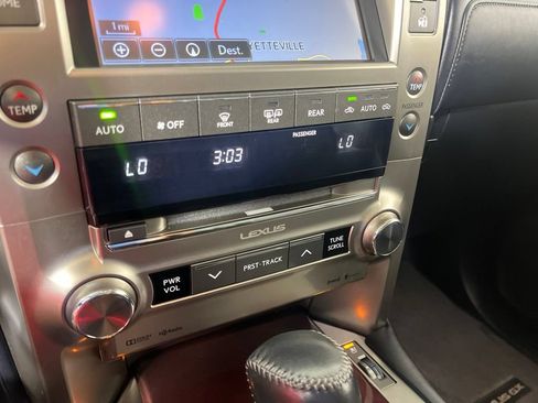 Used 2018 Lexus GX 460 Premium w/ Premium Package AWD/4WD image 30