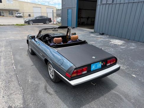 Used 1988 Alfa Romeo Spider Veloce RWD image 6