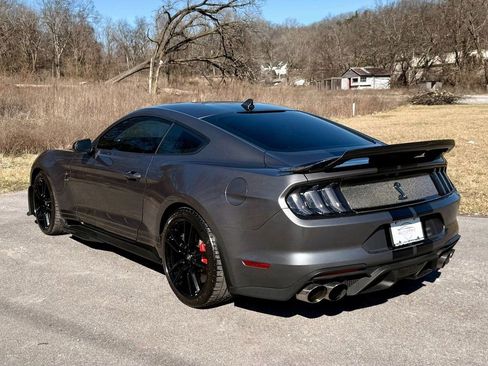 Used 2021 Ford Mustang Shelby GT500 w/ Technology Package image 5