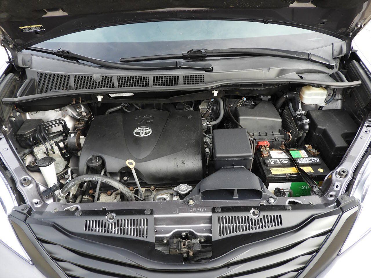 Used 2017 Toyota Sienna LE FWD image 47