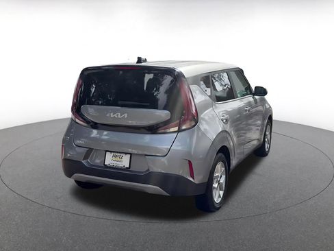 Used 2025 Kia Soul LX w/ LX Technology Package FWD image 15